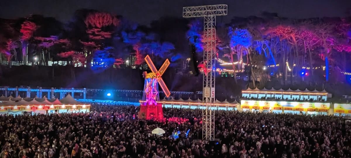 Author Reconciles with Hippie Culture and Brother Through Psychedelic Therapy