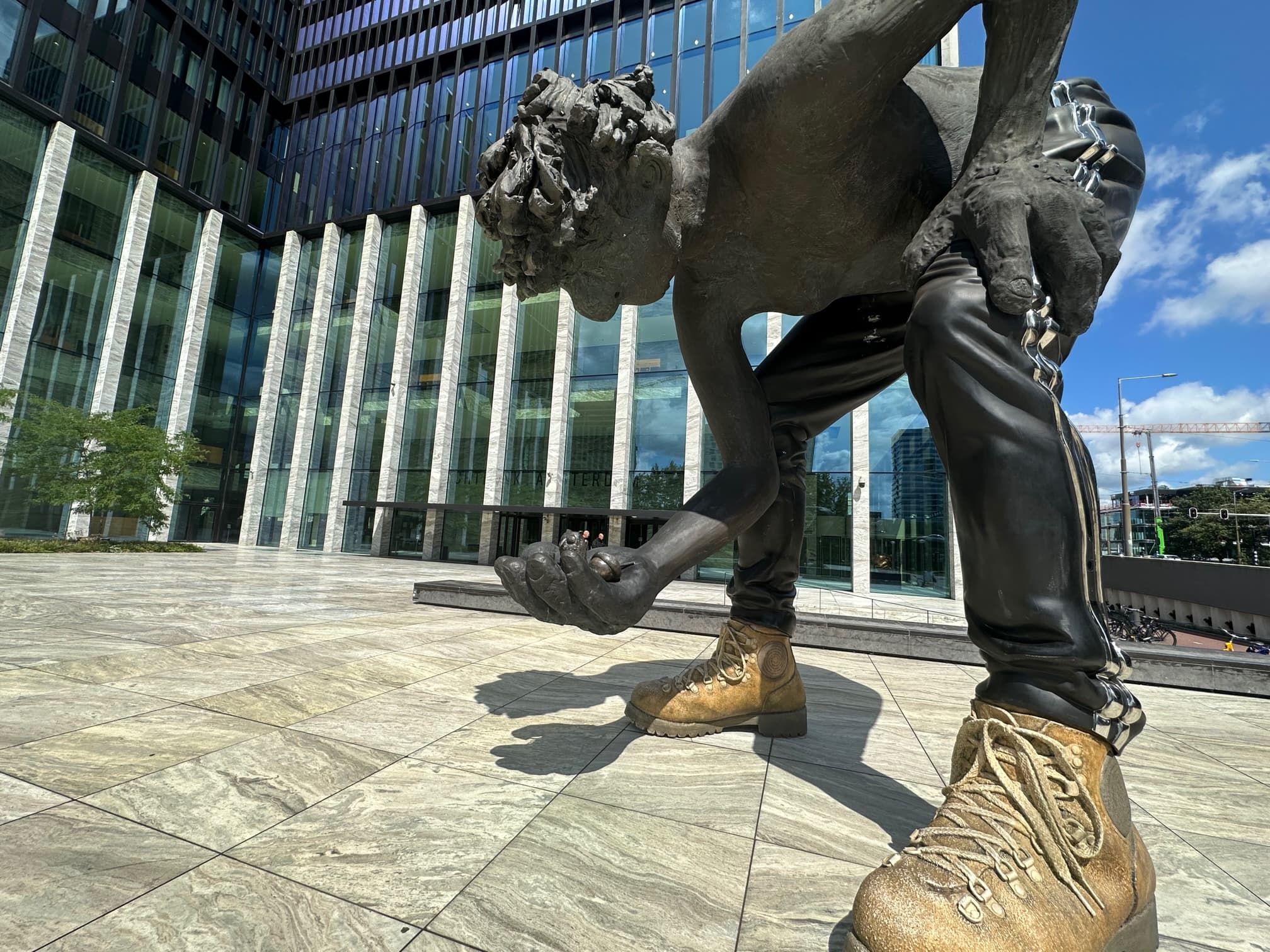 Dutch Court Dismisses €900 Million Claim Over Allergan Breast Implants