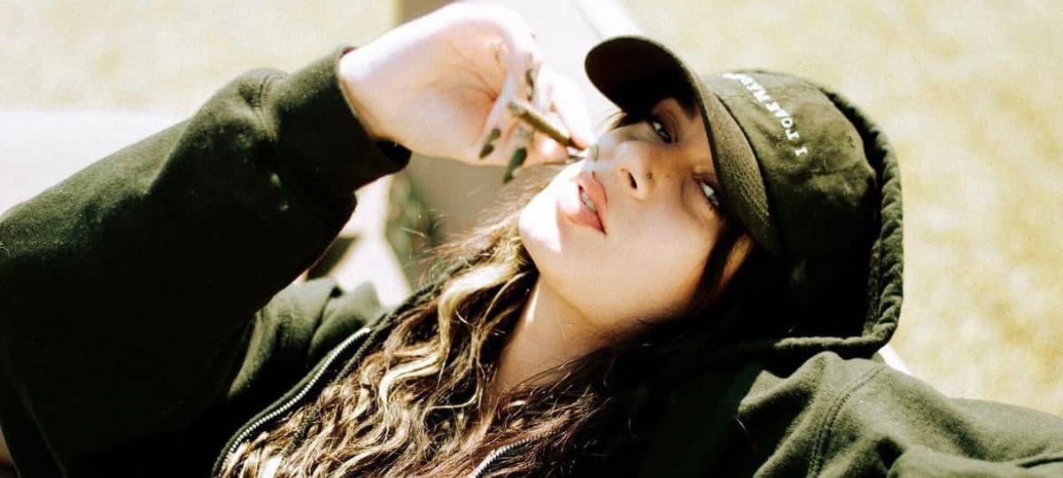 Galexi Jones สนับสนุนความสำเร็จของศิลปินผ่านดนตรีและกัญชา