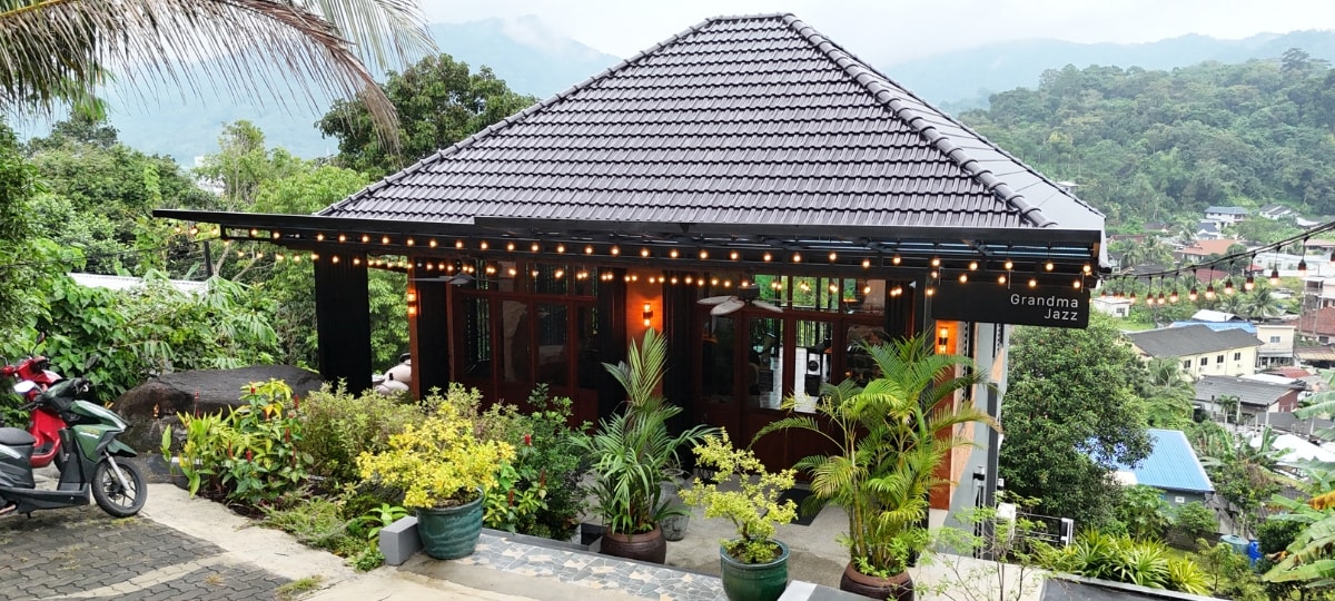 Thailand's Grandma Jazz Dispensary Pioneers Plastic-Free Cannabis Retail