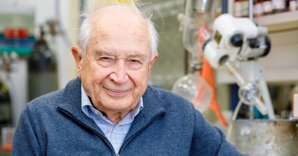Renowned Cannabis Researcher Raphael Mechoulam Passes Away, Leaving a Legacy of Scientific Breakthroughs