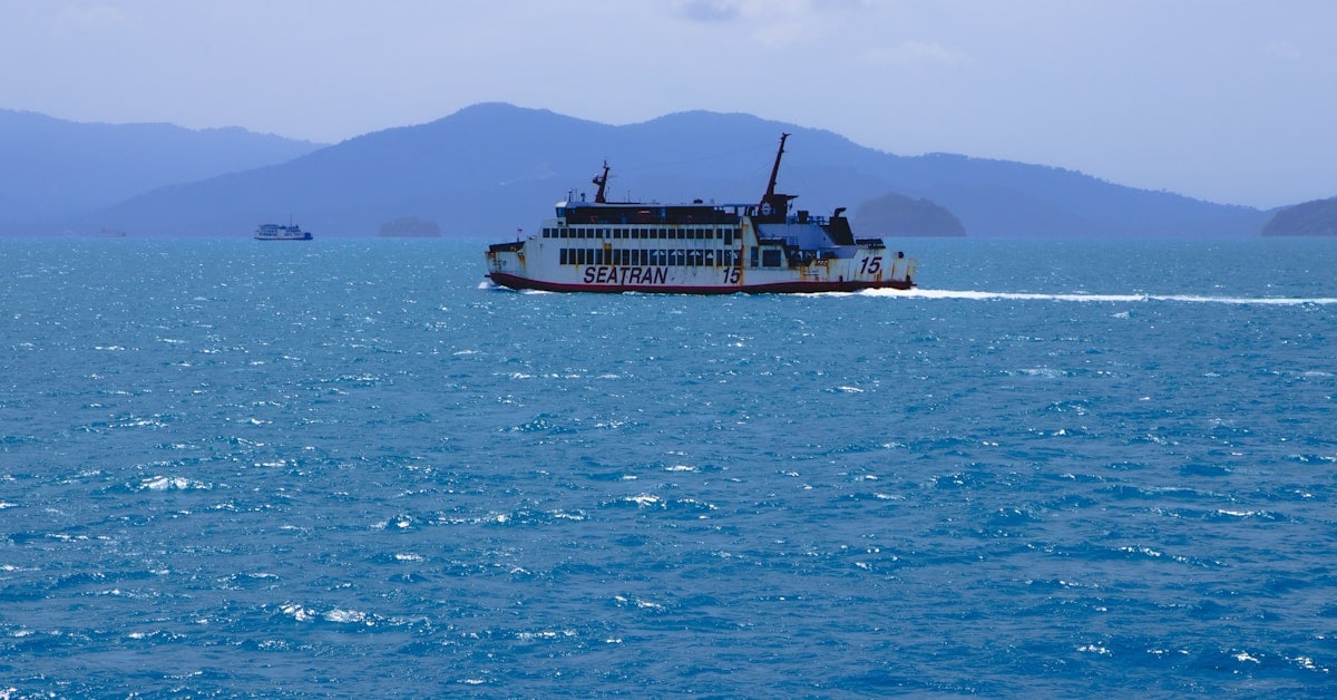 Sunday Beat Boat Cruises from Koh Samui to Koh Phangan