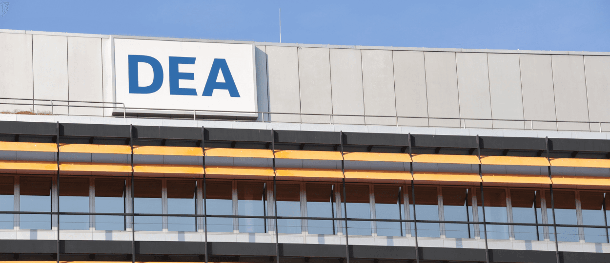 Audiencia DEA revela avances para reclasificación del cannabis en EE.UU