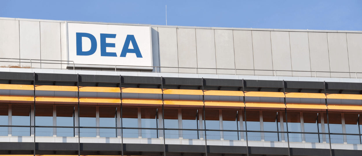 Свидетельства на слушаниях DEA подрывают запрет на марихуану и ставят под вопрос классификацию